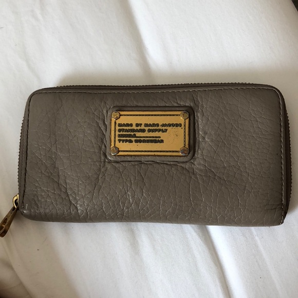 Marc Jacobs Wallet - Picture 2 of 7